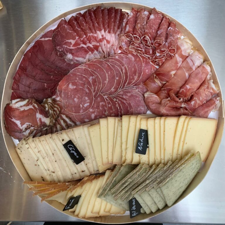 Un plateau raclette proposé par Les Fromages d'Agnes, entre Roscoff et Morlaix