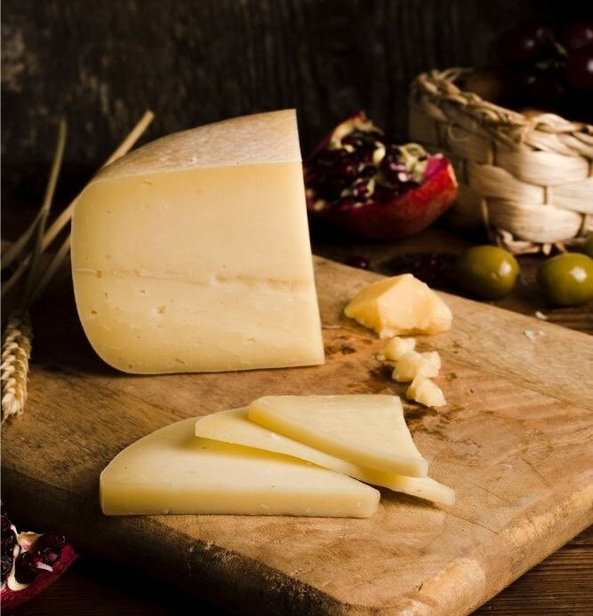 Une tome de brebis proposée par Les Fromages d'Agnes